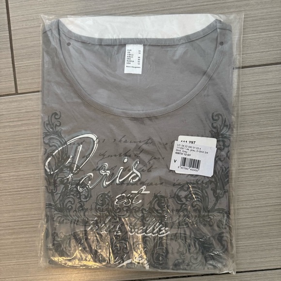Women’s 🫐 Gray Graphic Paris Theme T-shirt Top - Picture 2 of 7